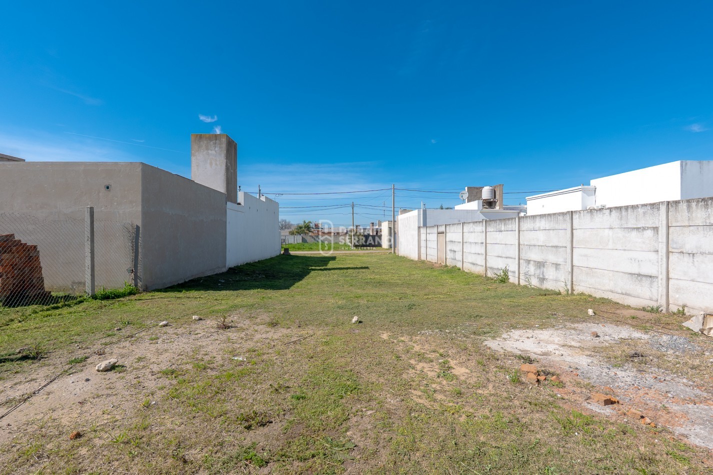 LOTE RESIDENCIAL - 10X30.