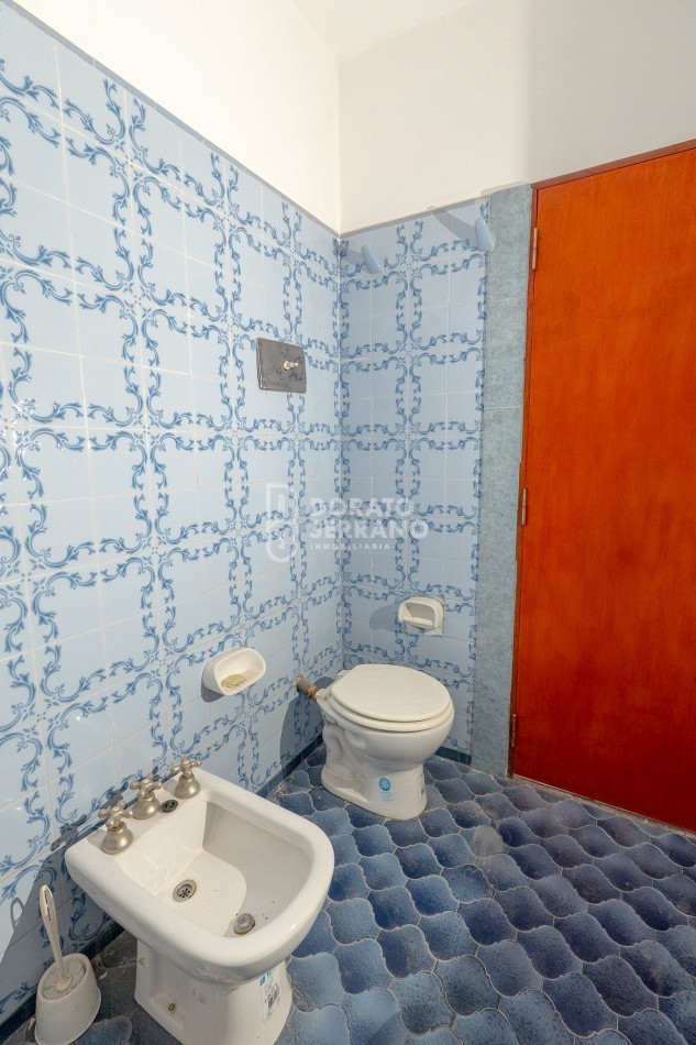 1 CASA DE 2 PLANTAS O 2 DEPTOS. INDEPENDIENTES / A ELECCION! 