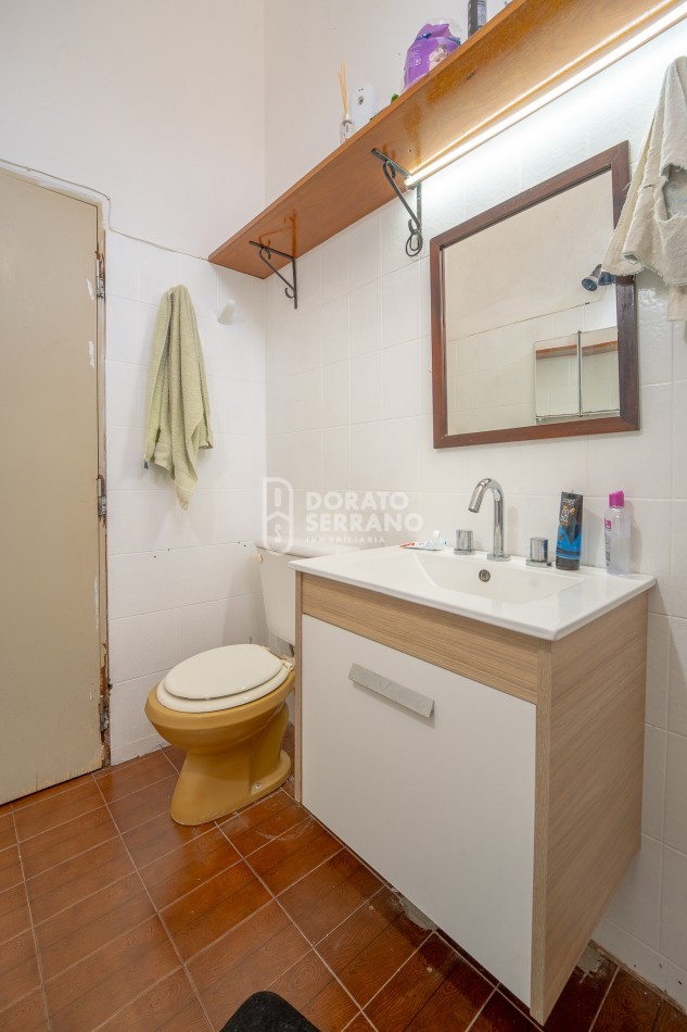 BONITA & LISTA PARA HABITAR! EN ESQUINA!