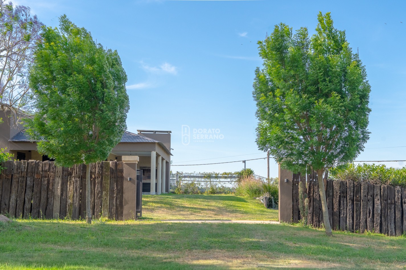EXTRAORDINARIA! BARRIO GALVEZ - LAGUNA DE LOTTO.