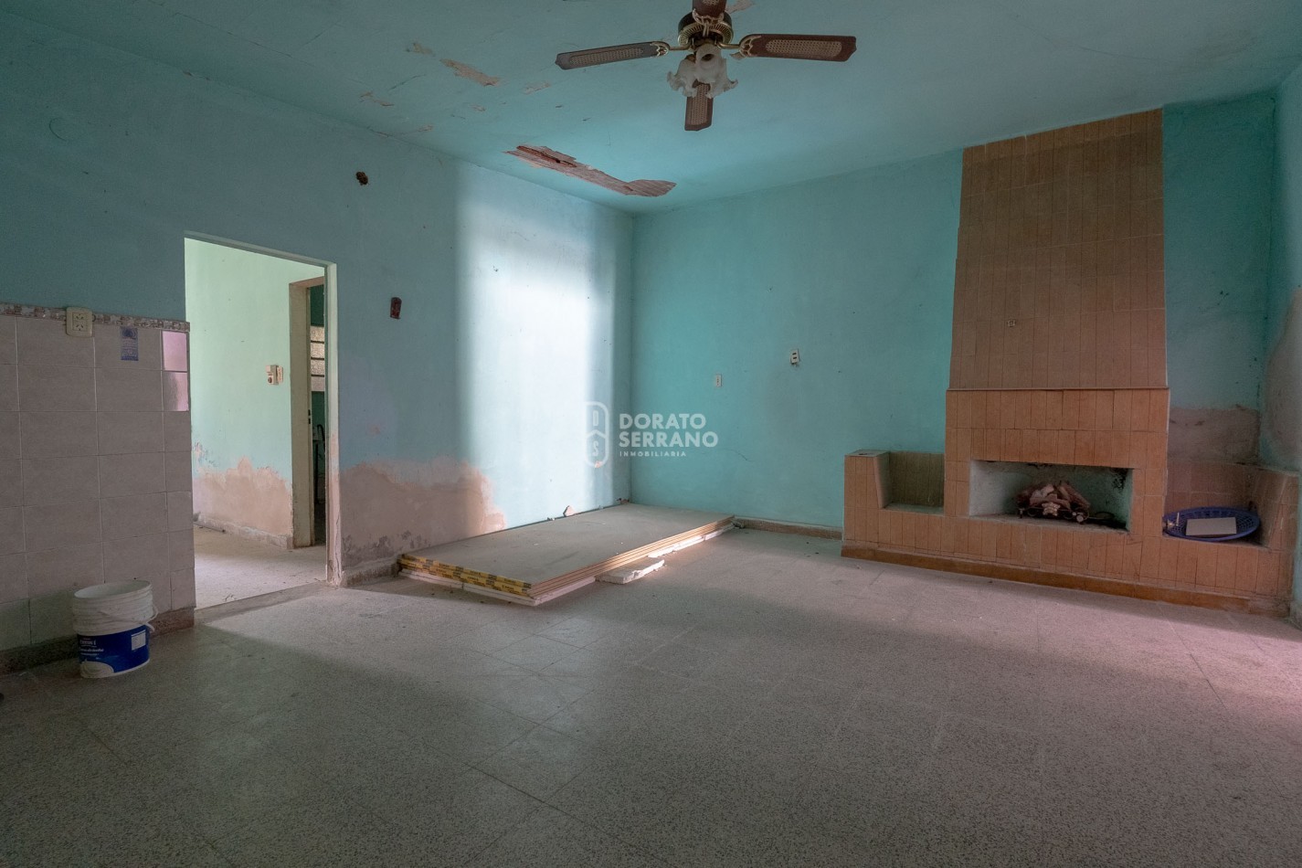 GRAN SUPERFICIE - TODOS LOS SERVICIOS.