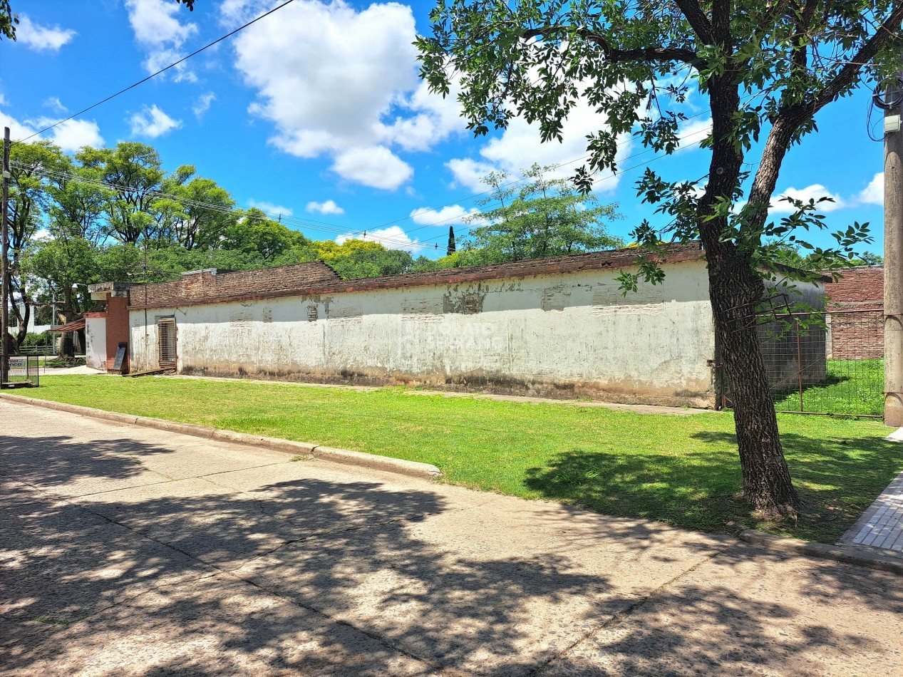 LOCAL ESTRATEGICO EN PEDRONI! ALTO POTENCIAL.