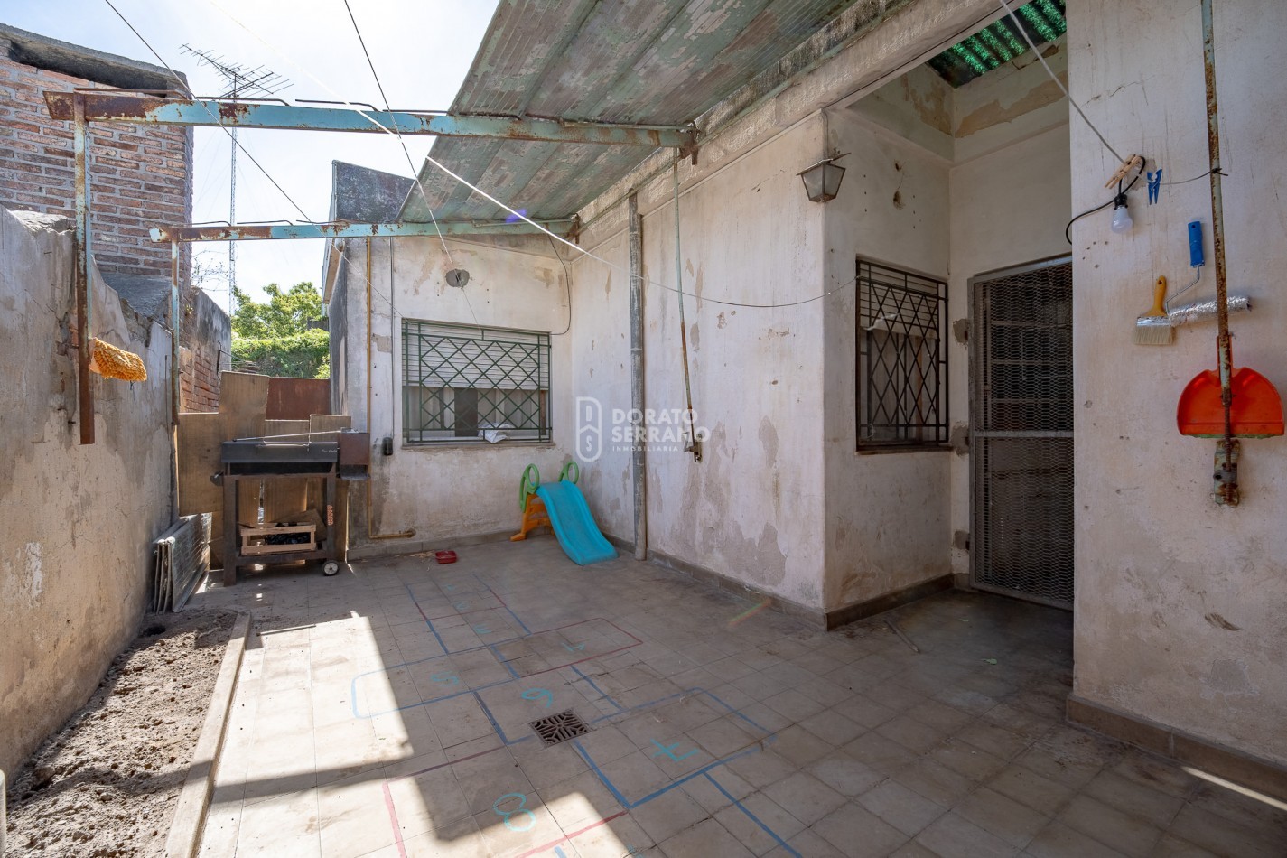 PRACTICA Y BIEN UBICADA! TODOS LOS SERVICIOS!