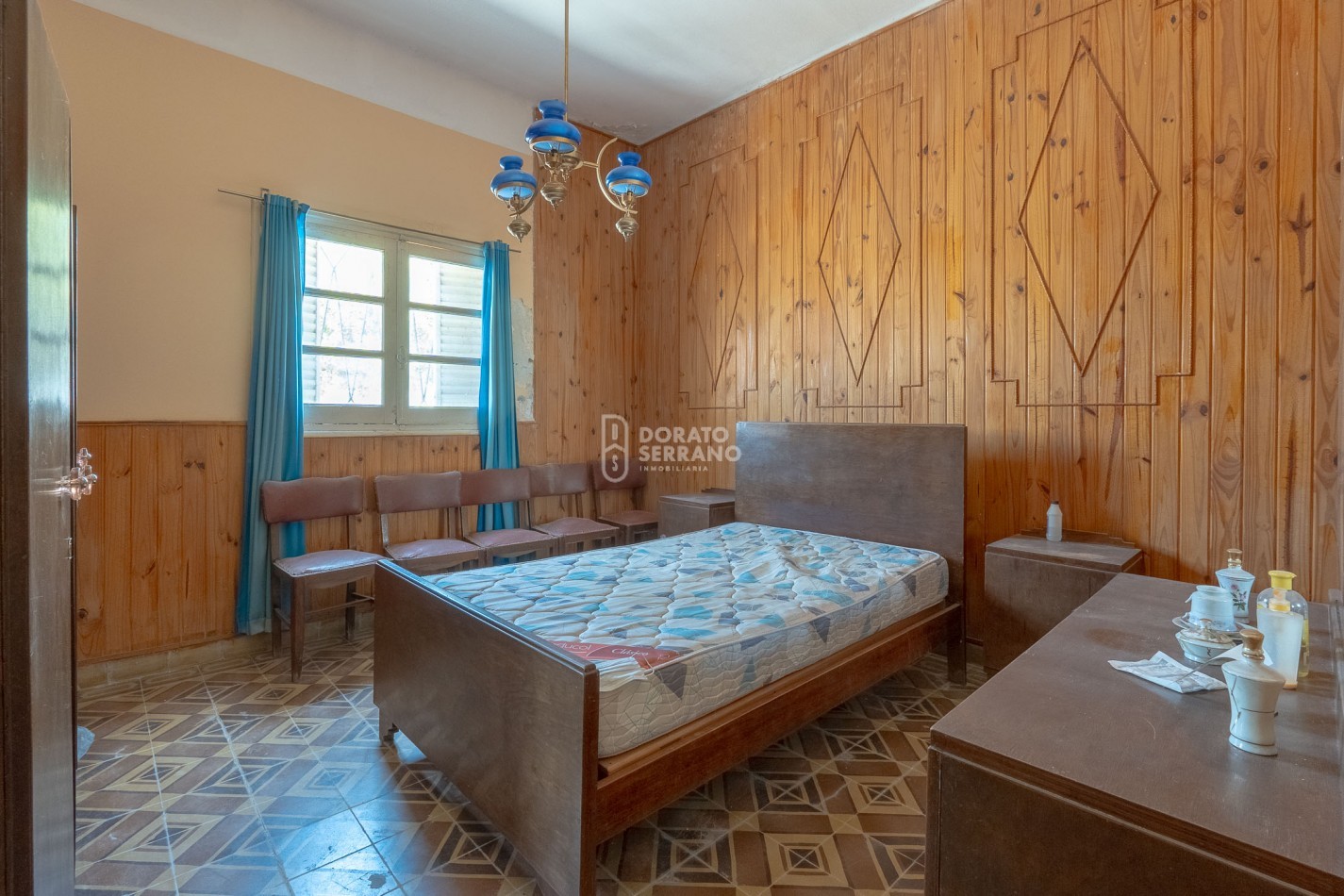 PRACTICA Y BIEN UBICADA.