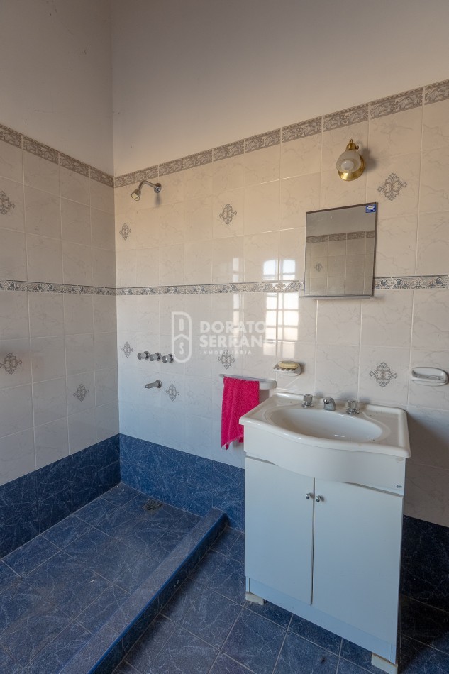 1 CASA DE 2 PLANTAS O 2 DEPTOS. INDEPENDIENTES / A ELECCION! 