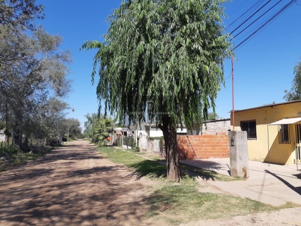 VIVIENDA ECONOMICA A RESTAURAR FRENTE A "LA RURAL" - OPORTUNIDAD!