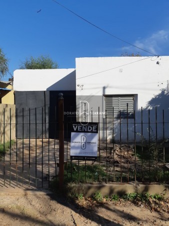 VIVIENDA ECONOMICA A RESTAURAR FRENTE A "LA RURAL" - OPORTUNIDAD!