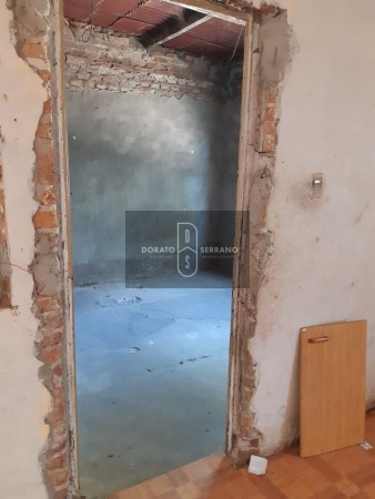 VIVIENDA ECONOMICA A RESTAURAR FRENTE A "LA RURAL" - OPORTUNIDAD!