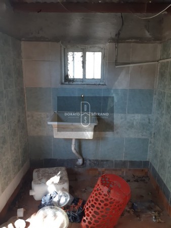 VIVIENDA ECONOMICA A RESTAURAR FRENTE A "LA RURAL" - OPORTUNIDAD!