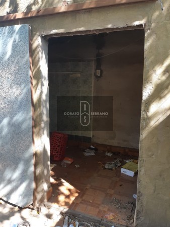 VIVIENDA ECONOMICA A RESTAURAR FRENTE A "LA RURAL" - OPORTUNIDAD!