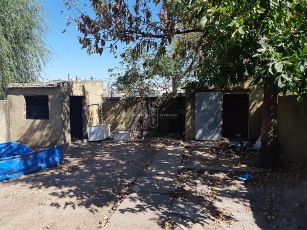 VIVIENDA ECONOMICA A RESTAURAR FRENTE A "LA RURAL" - OPORTUNIDAD!