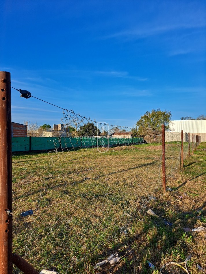 AMPLIO LOTE / ZONA OESTE.