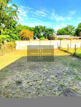 TERRENO + CONSTRUCCION A DEMOLER.