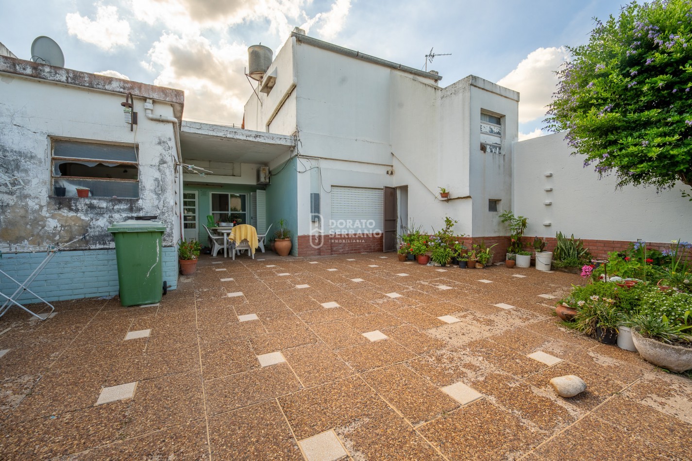 CASA EN BARRIO RESIDENCIAL! LISTA PARA UN NUEVO SUEÑO!