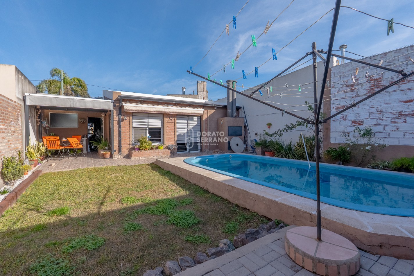 BONITA Y PRACTICA! FLORIDA / RESIDENCIAL!