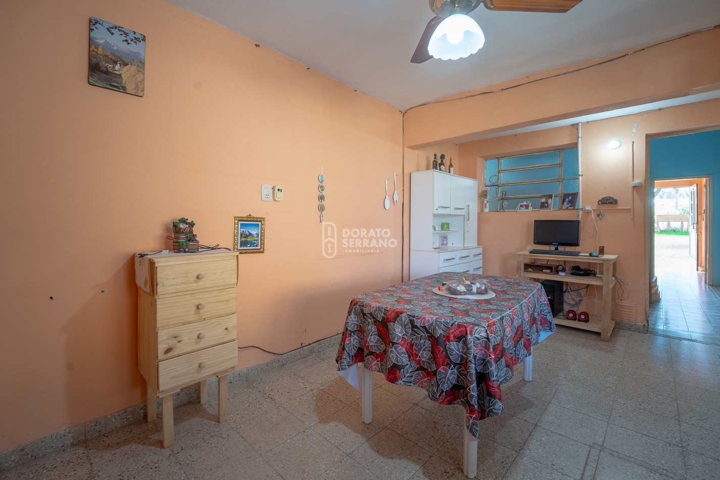 LISTA PARA HABITAR! TODOS LOS SERVICIOS! SOBRE AVDA!