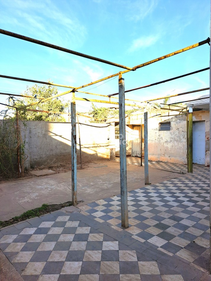 SOBRE AVENIDA! 4 INGRESOS / MAXIMO POTENCIAL!