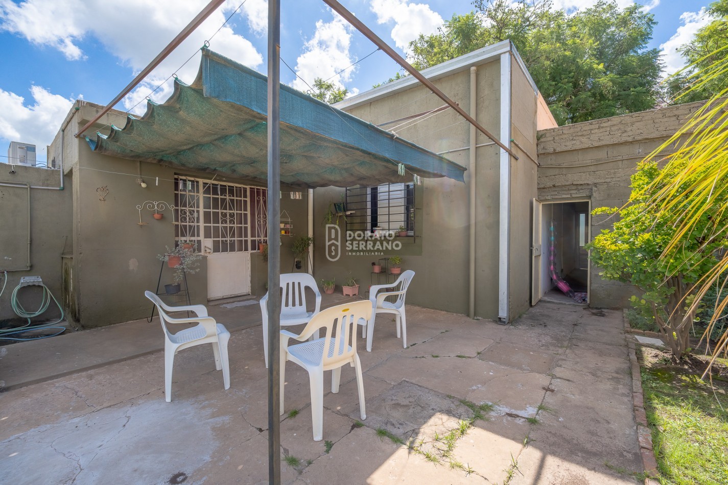 LISTA PARA HABITAR! TODOS LOS SERVICIOS! SOBRE AVDA!