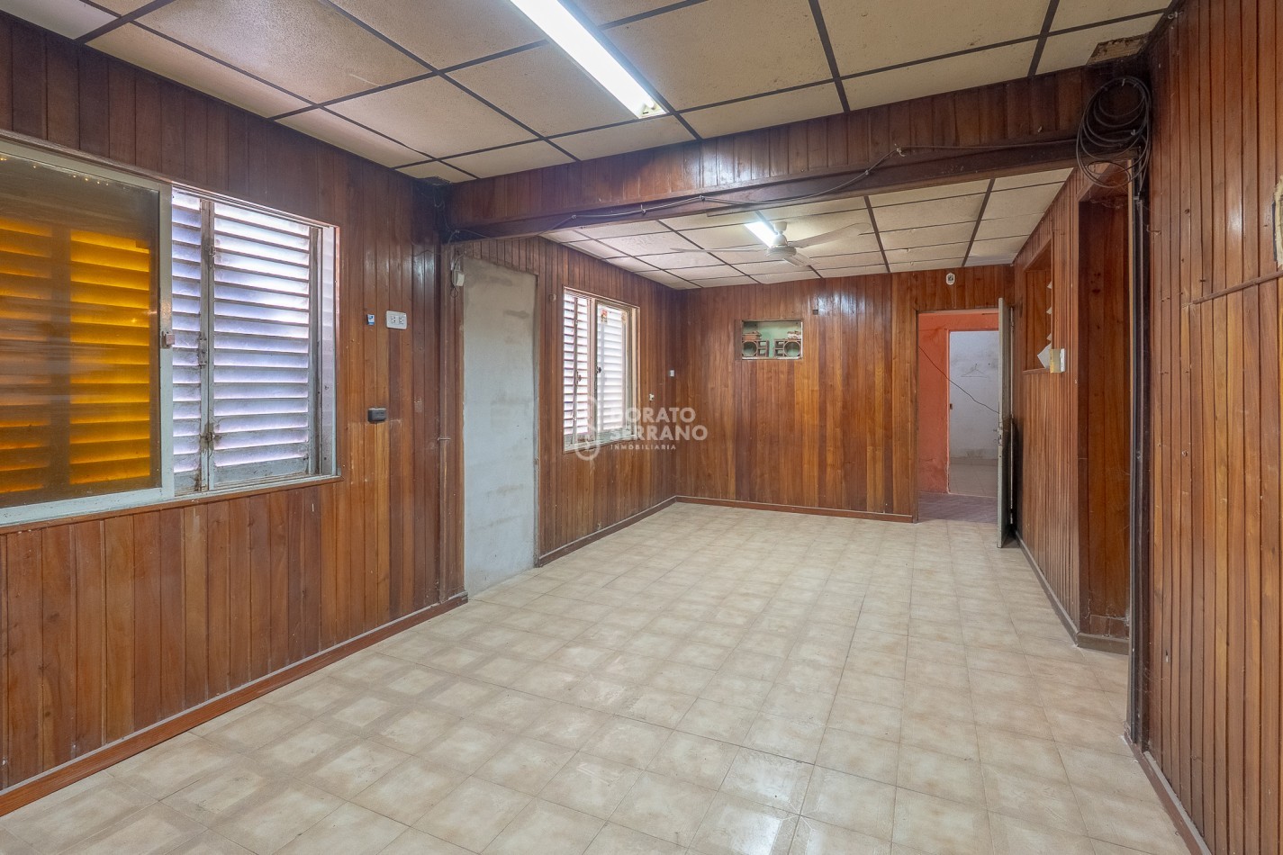 CASA A RECICLAR + GALPON NUEVO!