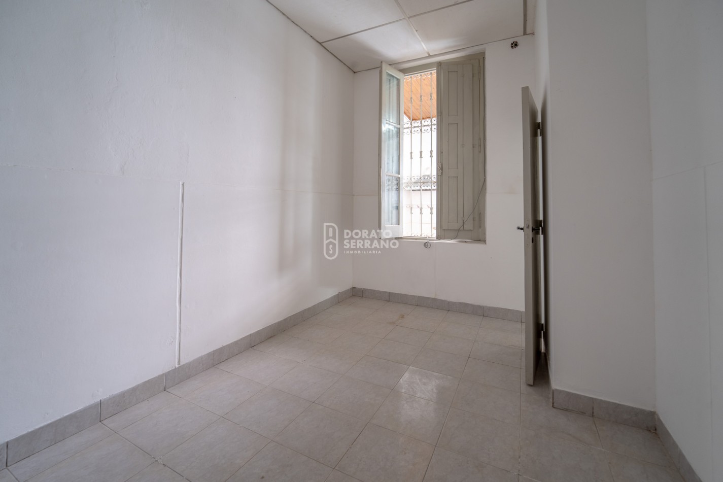 COMPLEJO DE 3 DEPTOS. CENTRICOS + PLUS: LOTE REMANENTE!  