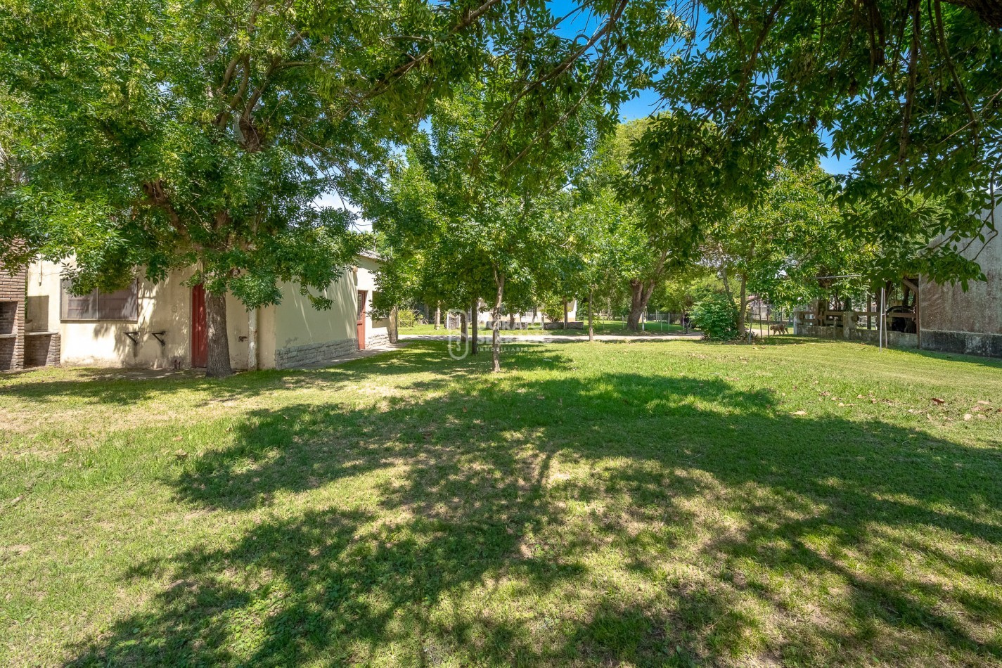 VOLVER A BRILLAR! NOTABLE PROPIEDAD EN EL RIO!