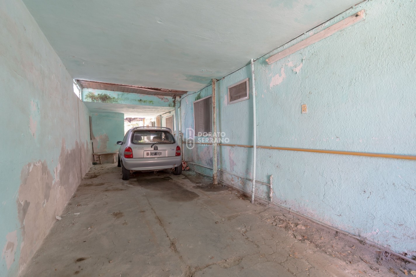 GRAN SUPERFICIE - TODOS LOS SERVICIOS.