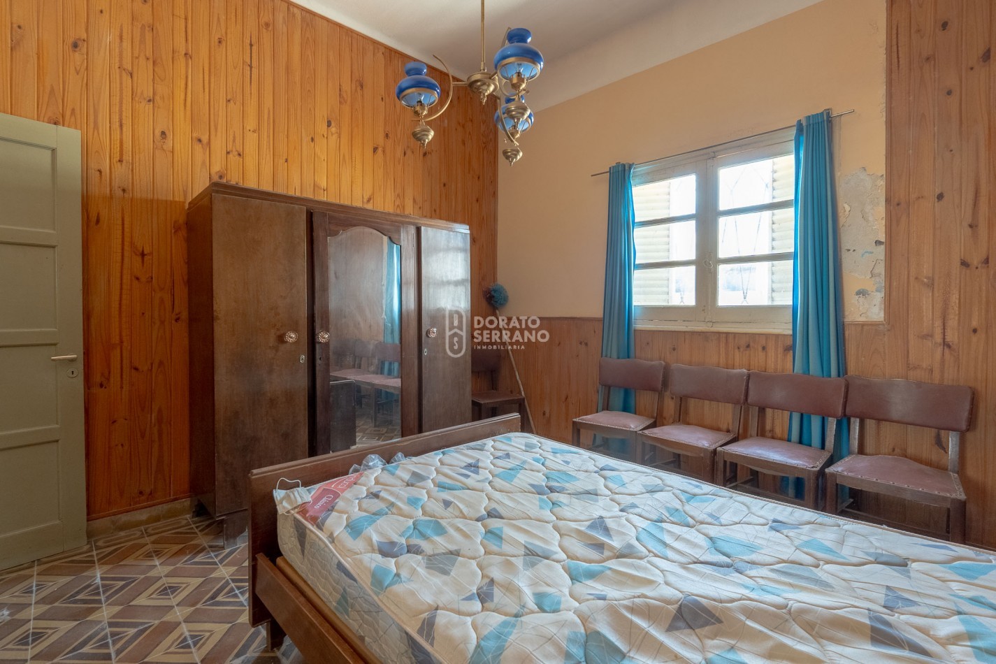 PRACTICA Y BIEN UBICADA.