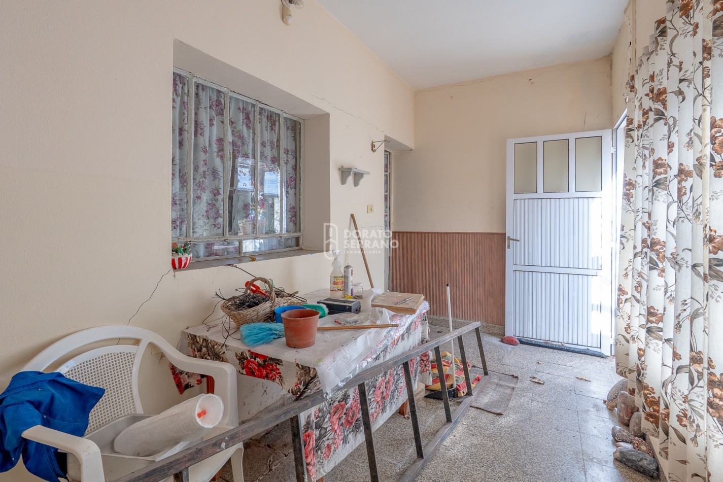 CASA + 750 M2 DE LOTE! Todos los servicios!