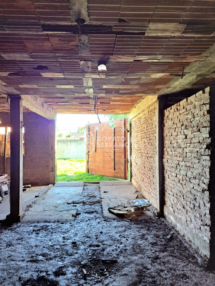 LOCAL ESTRATEGICO EN PEDRONI! ALTO POTENCIAL.