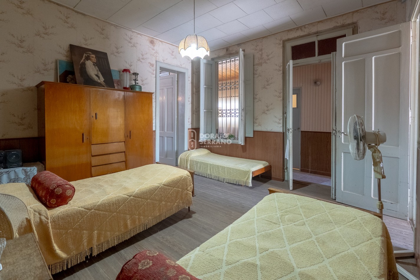 CASA + LOCAL SOBRE AVENIDA! 14 MTS. DE FRENTE!