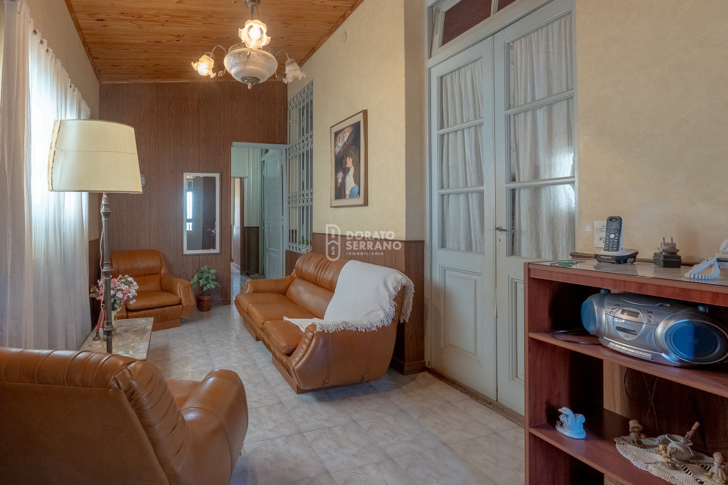 CASA + LOCAL SOBRE AVENIDA! 14 MTS. DE FRENTE!