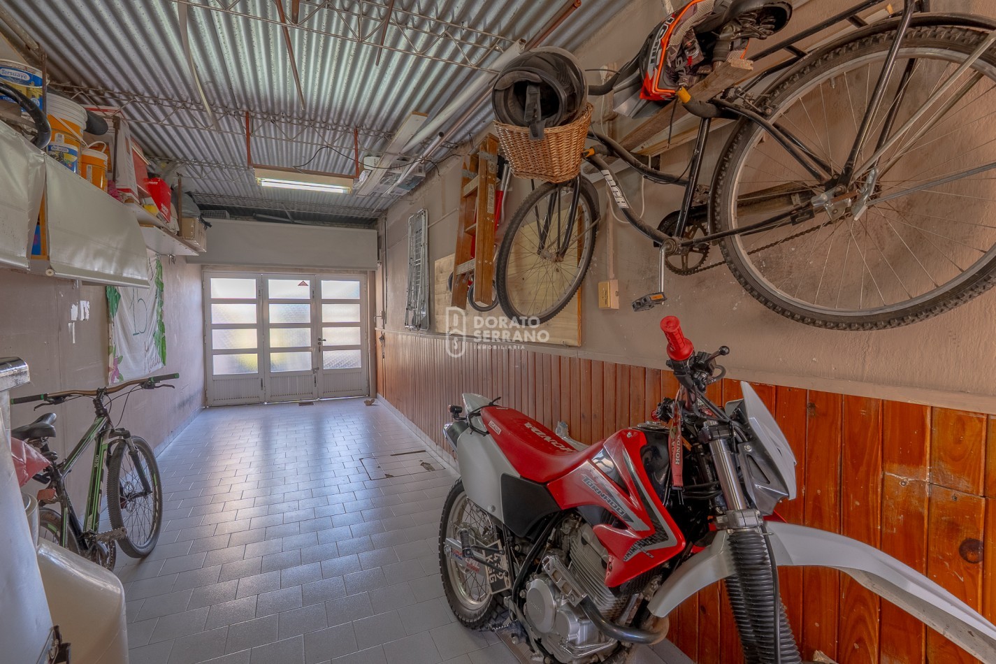 BONITA Y PRACTICA! FLORIDA / RESIDENCIAL!