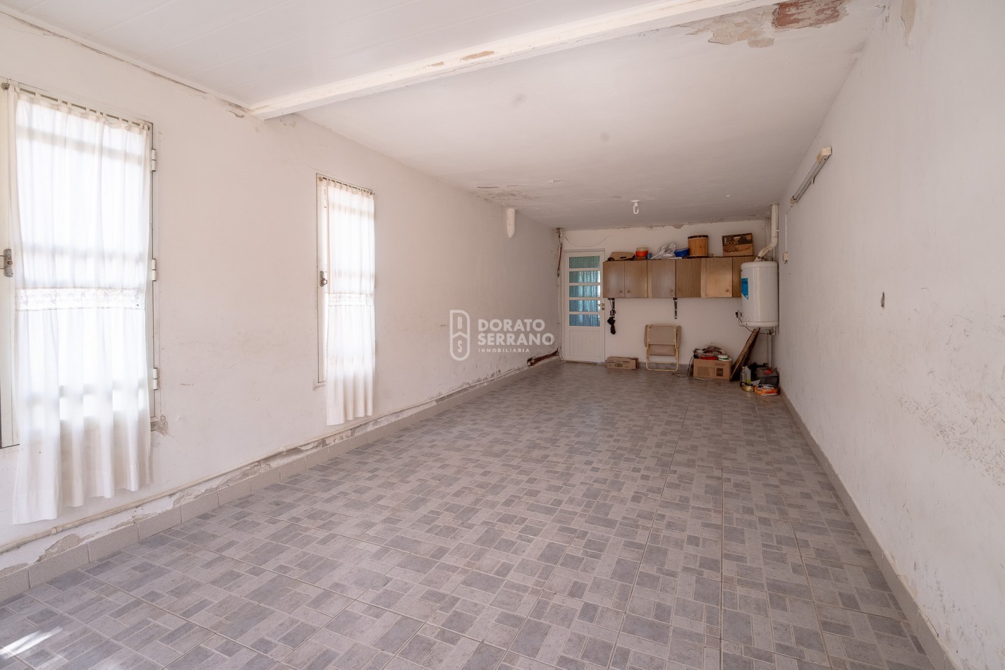 CASA EN BARRIO RESIDENCIAL! LISTA PARA UN NUEVO SUEÑO!