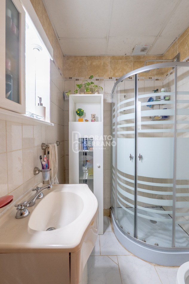 BONITA Y PRACTICA! FLORIDA / RESIDENCIAL!