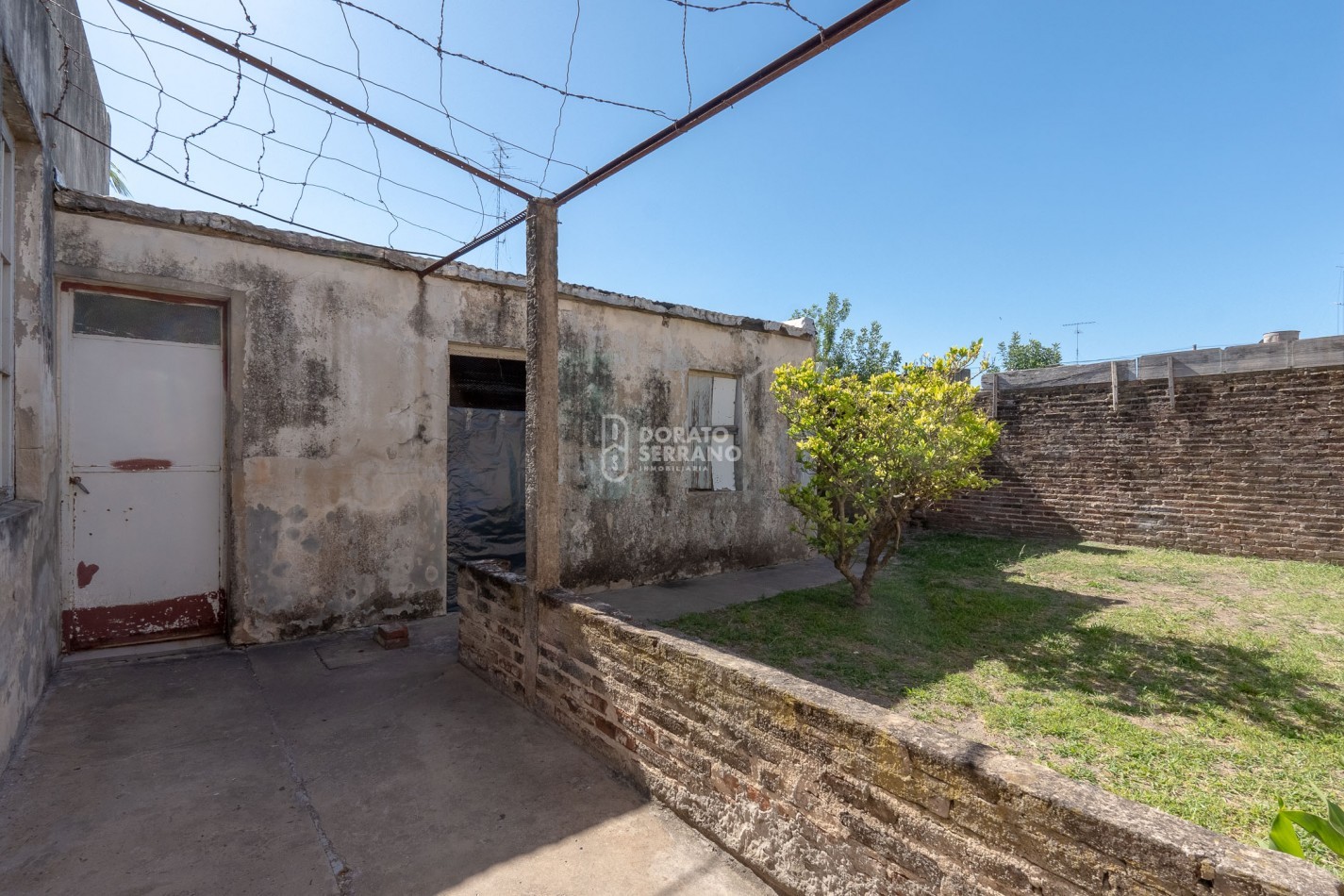 LOTE + CASA A DEMOLER O RECICLAR