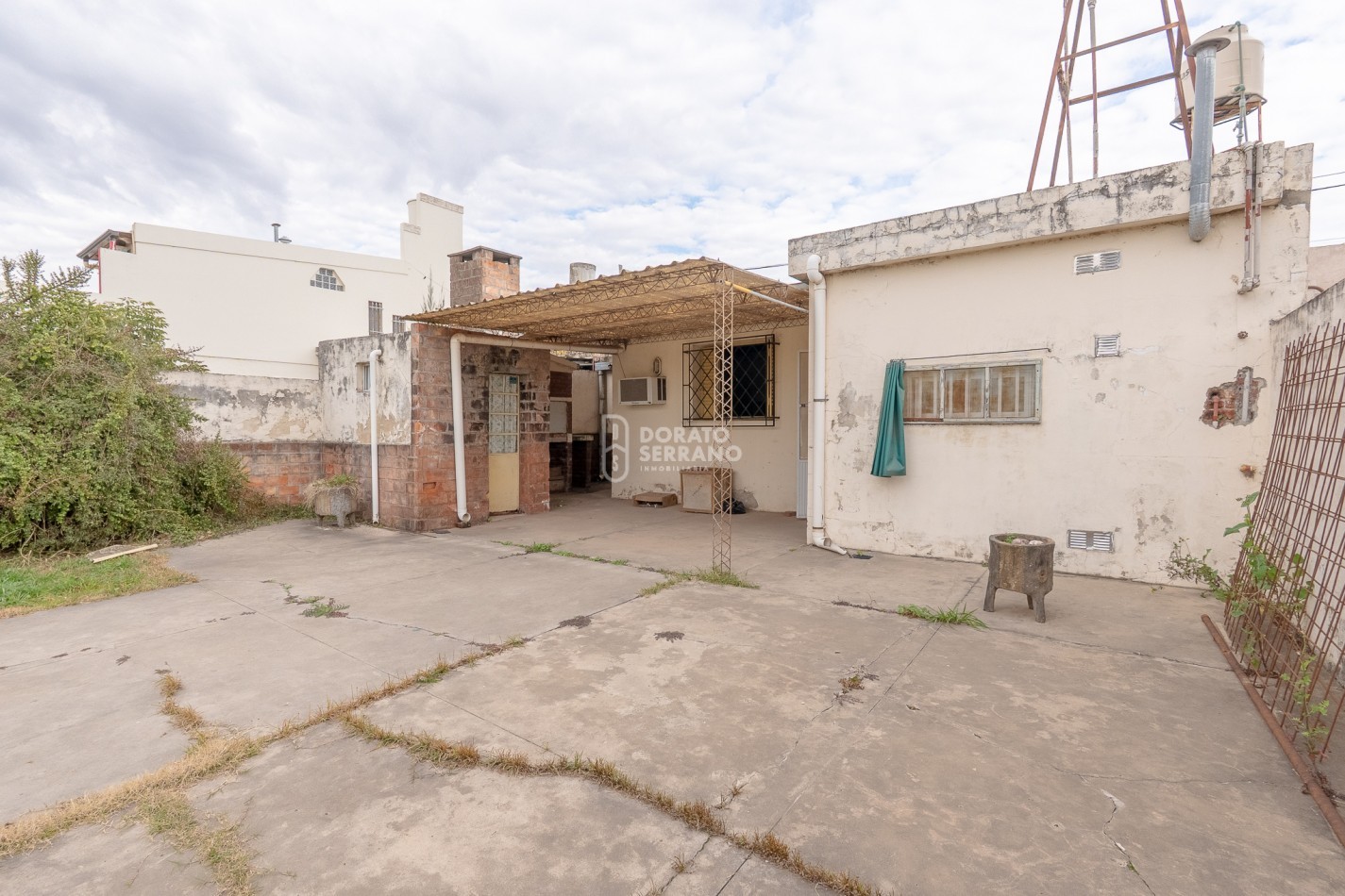 BUEN LOTE  &TODOS LOS SERVICIOS!