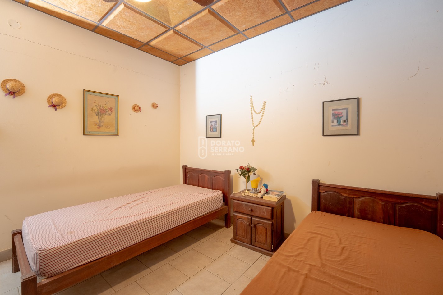 CASA EN EL RIO! GRANDIOSA! BARRIO BASUALDO!