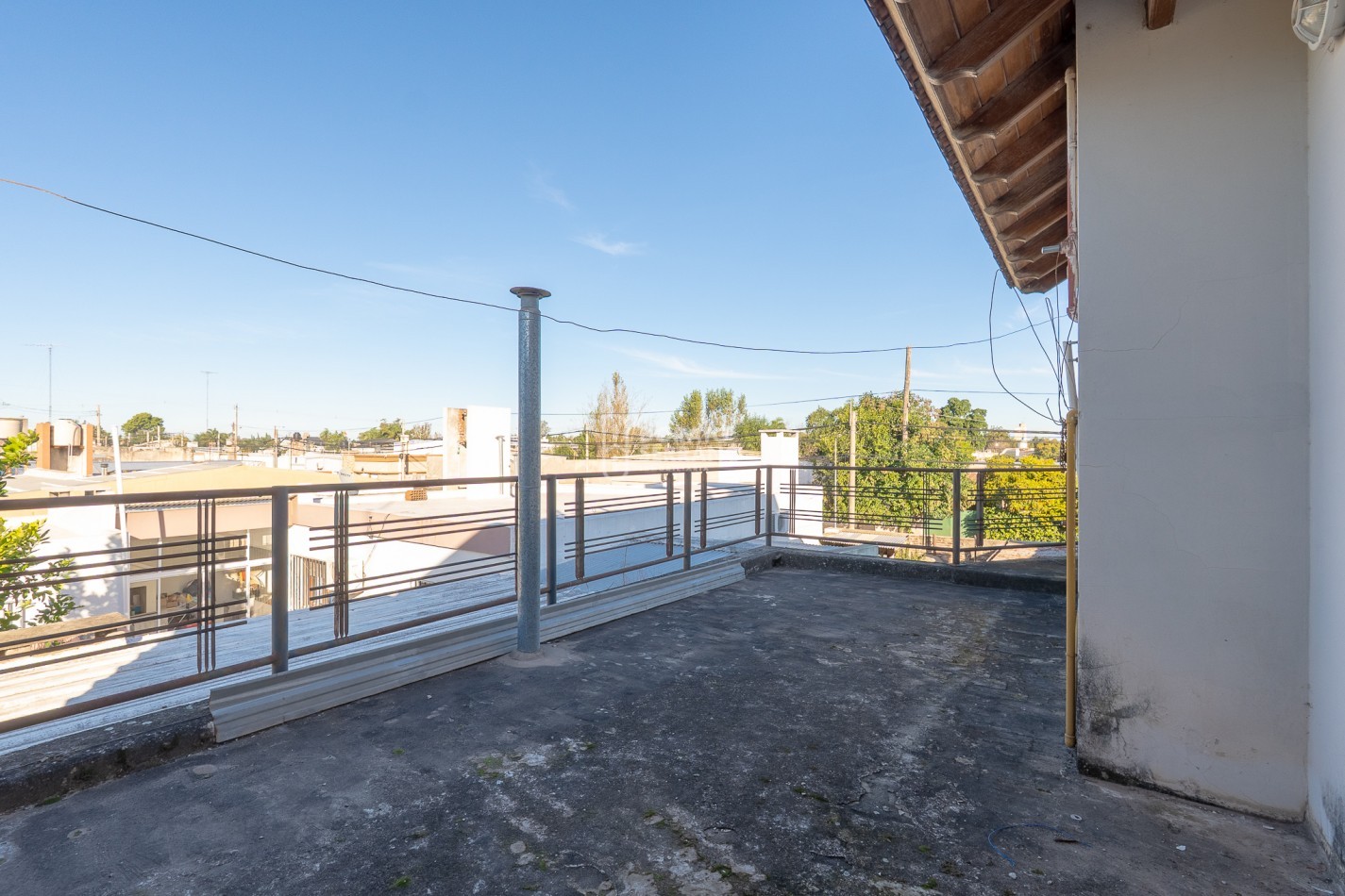 1 CASA DE 2 PLANTAS O 2 DEPTOS. INDEPENDIENTES / A ELECCION! 