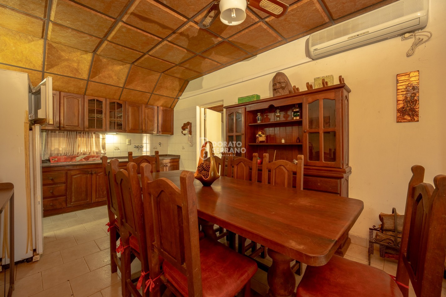 CASA EN EL RIO! GRANDIOSA! BARRIO BASUALDO!