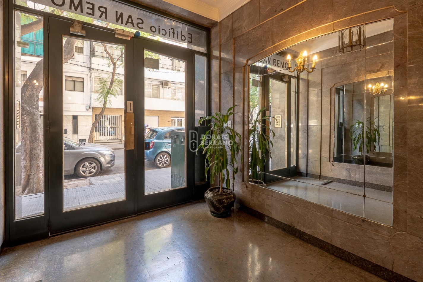 DEPTO. ROSARIO - AMPLIO Y SEÑORIAL.