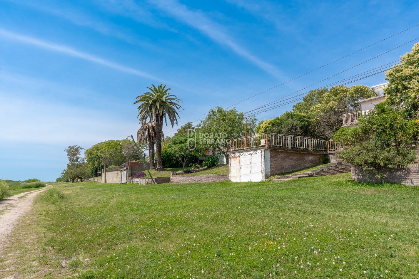 VOLVER A BRILLAR! NOTABLE PROPIEDAD EN EL RIO!