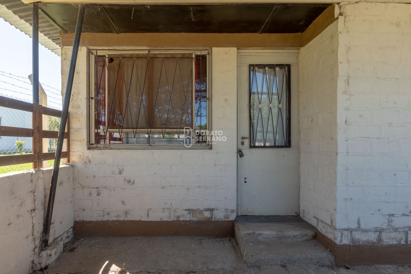 CASA EN EL RIO - BARRIO GALVEZ - PRACTICA Y BIEN UBICADA!