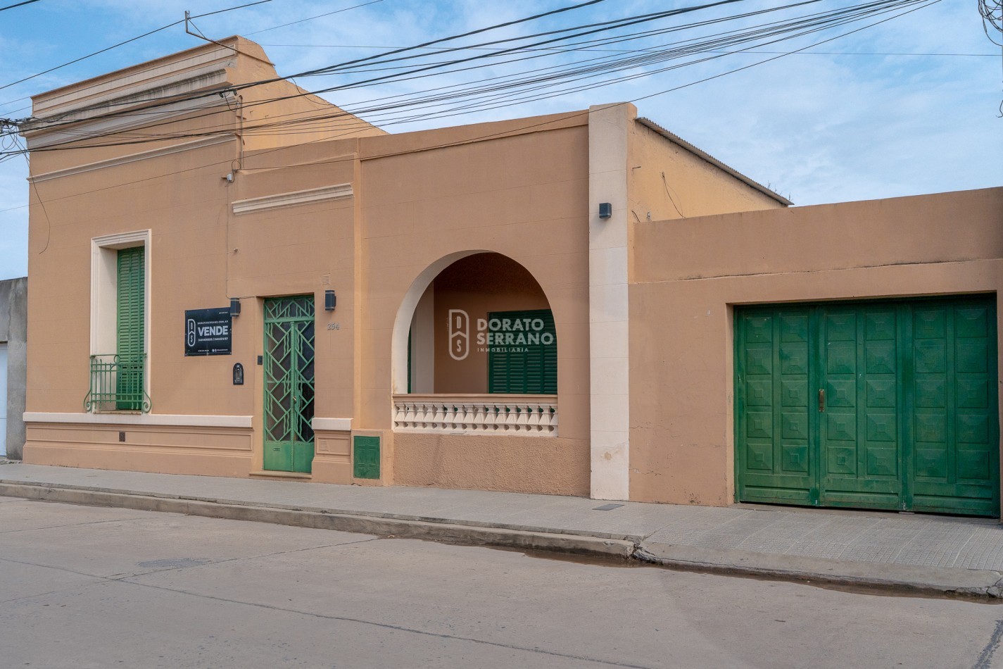 CASA ESTILO COLONIAL - TODOS LOS SERVICIOS!