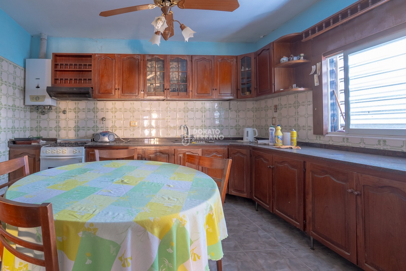 1 CASA DE 2 PLANTAS O 2 DEPTOS. INDEPENDIENTES / A ELECCION! 