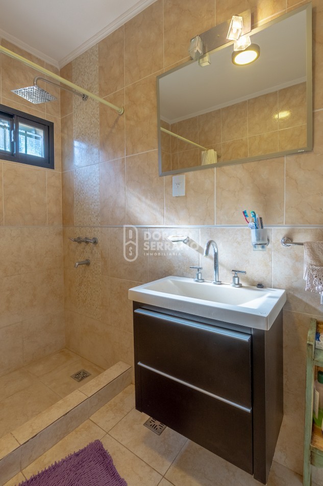 EXTRAORDINARIA! BARRIO GALVEZ - LAGUNA DE LOTTO.