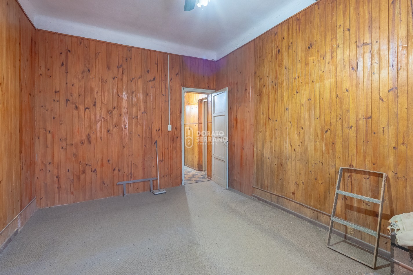 CASA A RECICLAR + GALPON NUEVO!