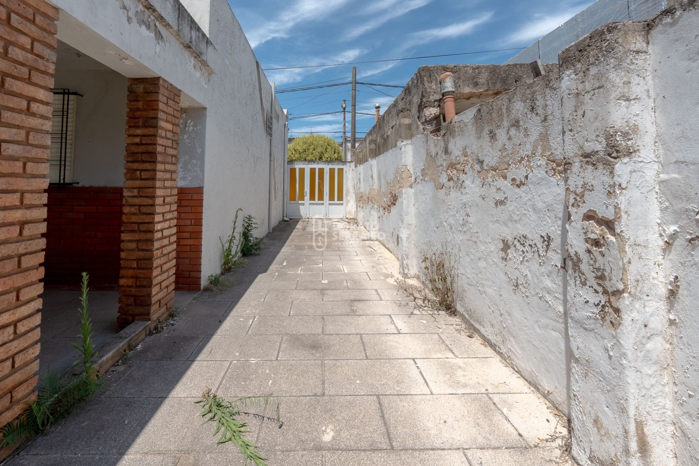 PRACTICA Y BIEN UBICADA.