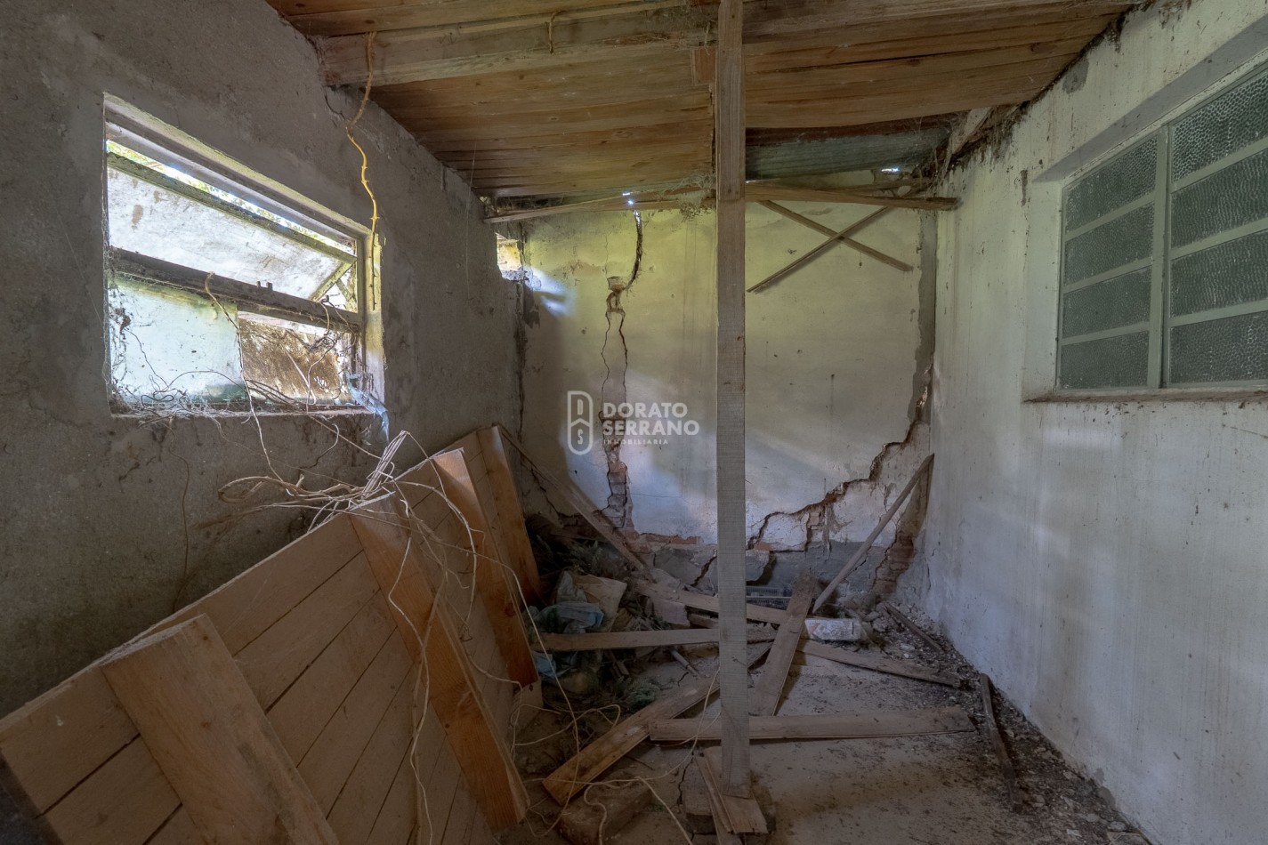 GRAN SUPERFICIE - TODOS LOS SERVICIOS.