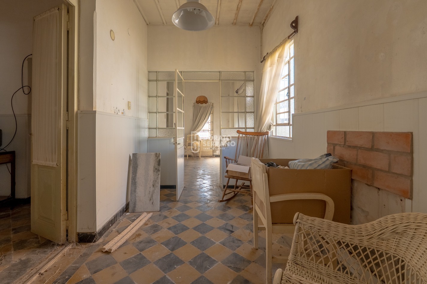 LOTE IDEAL 15X30 - A PASOS DE 20 DE JUNIO! + CASA A RECICLAR O DEMOLER.