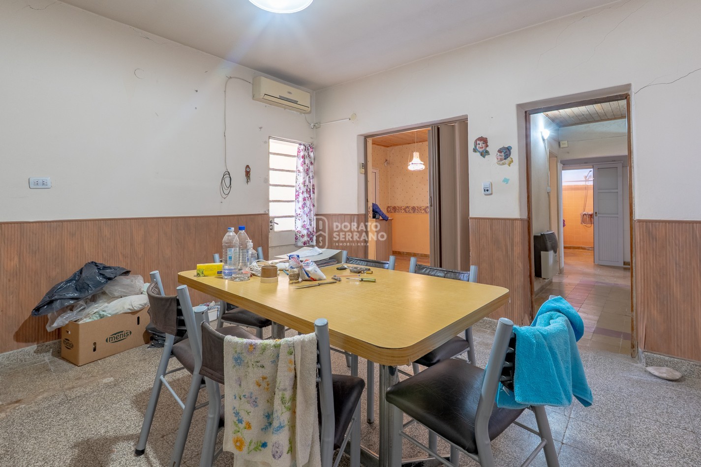 CASA + 750 M2 DE LOTE! Todos los servicios!